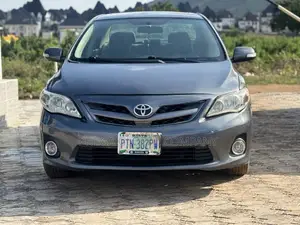 Toyota Corolla LE 4dr Sedan (1.8L 4cyl 4A) 2012 Gray