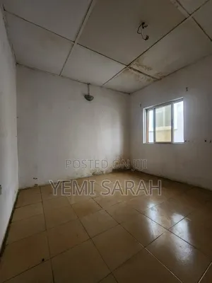 2bdrm Apartment in Ebute Metta for rent
