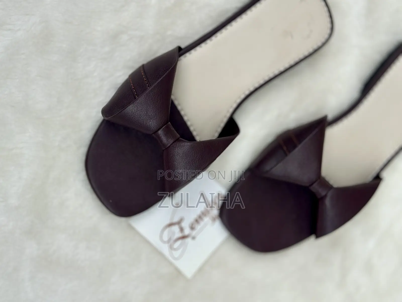 Coffee Brown Female Slide