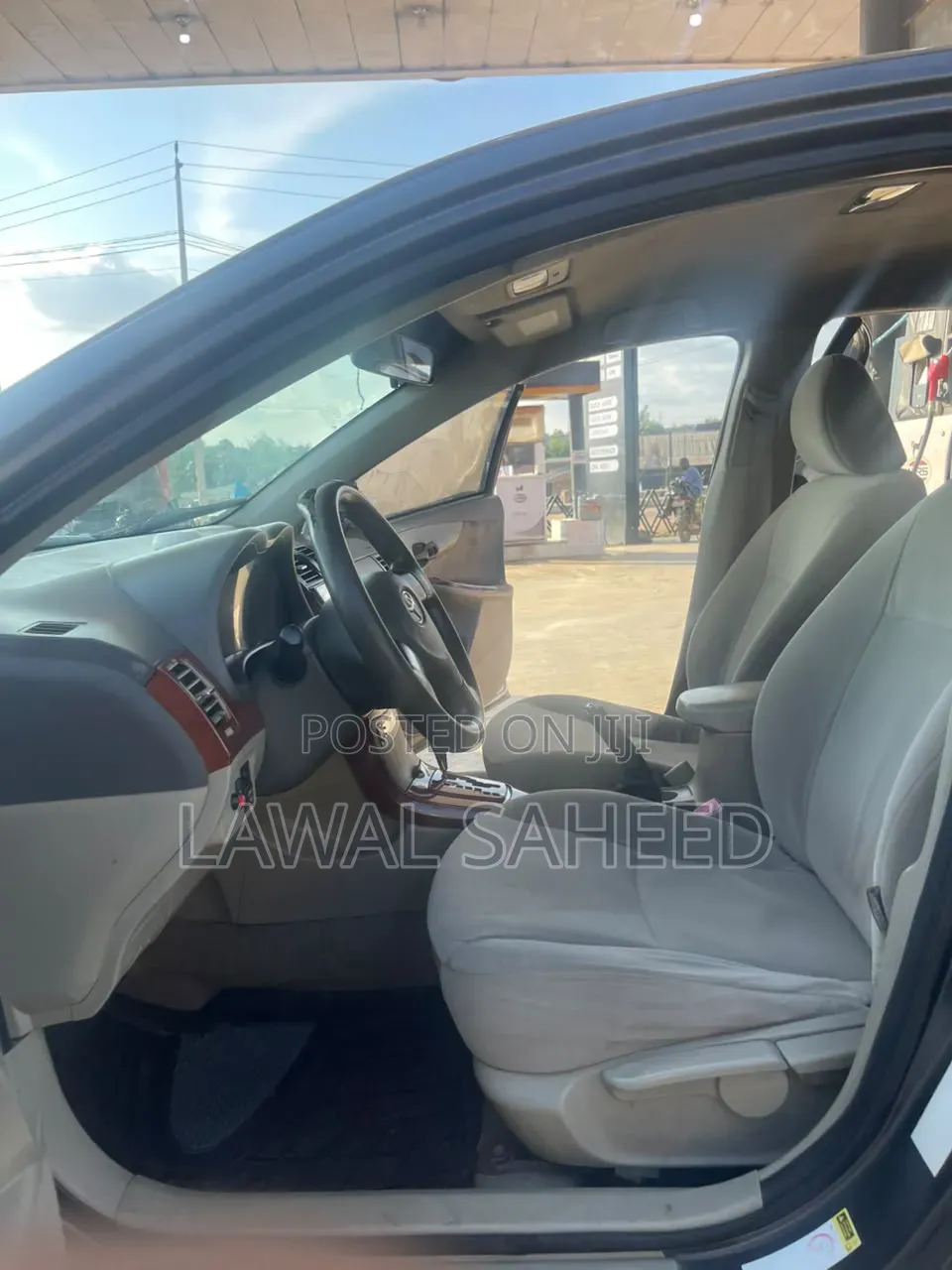Toyota Corolla 2010 Gray