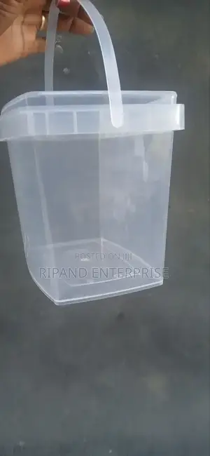 4 Litres Rectangular Transparent Buckets