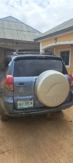 Toyota RAV4 V6 2007 Blue