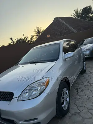 Toyota Matrix 2004 Silver