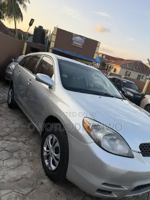 Toyota Matrix 2004 Silver