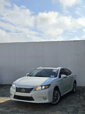 Lexus ES 2013 White