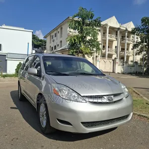 Toyota Sienna 2008 Silver