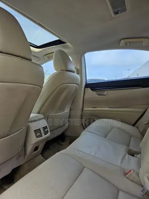 Lexus ES 2013 White