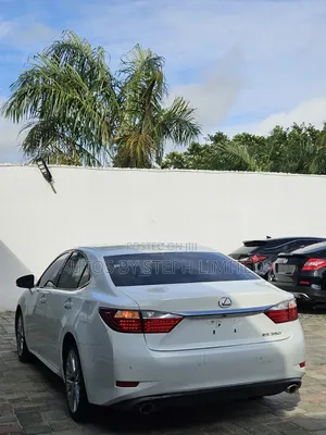 Lexus ES 2013 White
