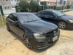 Mercedes-Benz C300 2010 Black