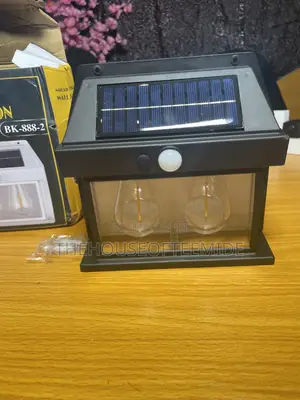 Solar Interaction Wall Lamp