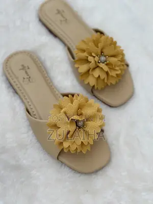 Female Handmade Gold Flower Slide