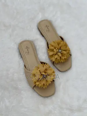 Female Handmade Gold Flower Slide