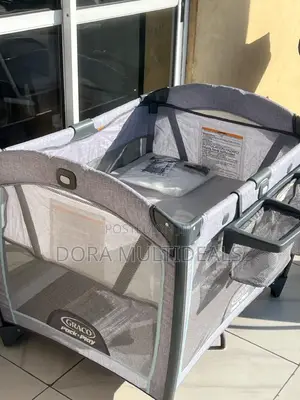 Graco Imported Cot With Storage Space and Mosquito Net