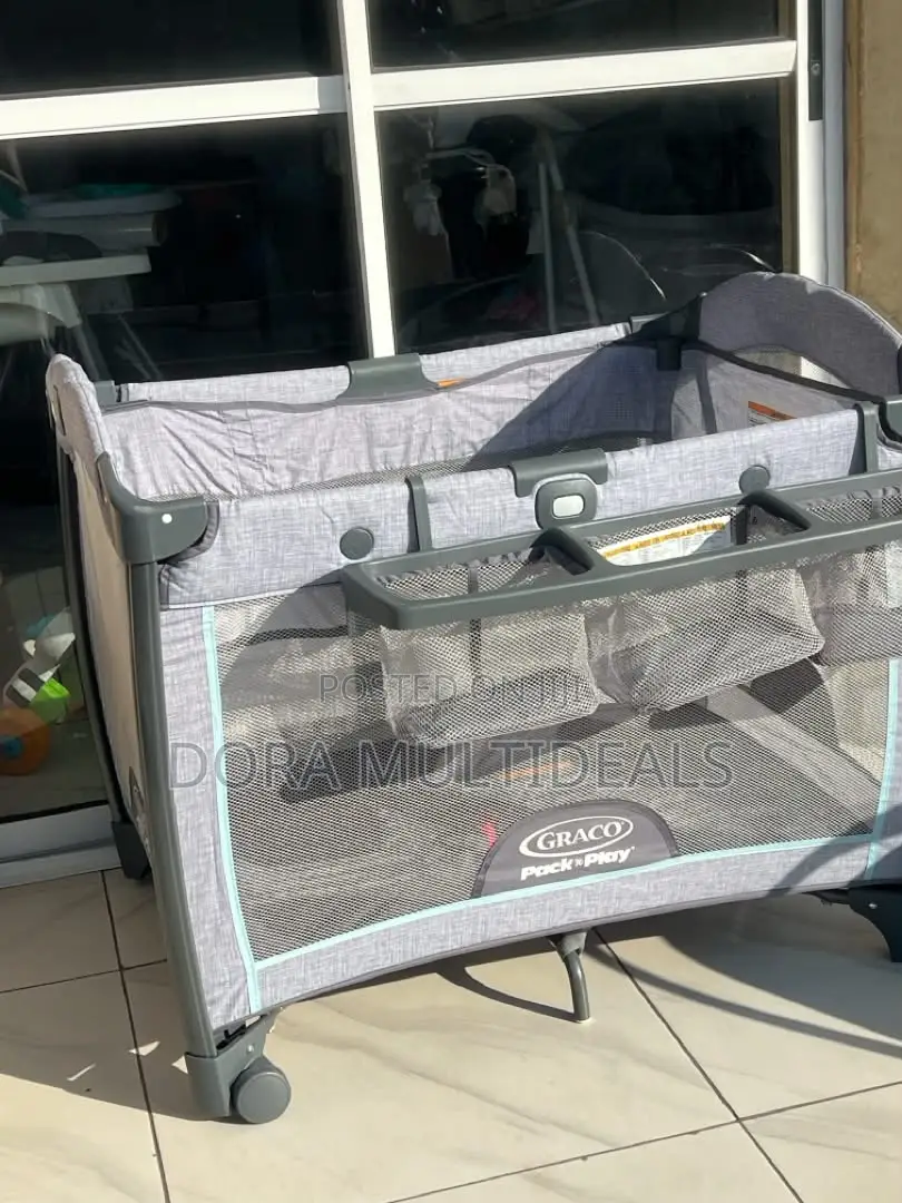 Graco Imported Cot With Storage Space and Mosquito Net
