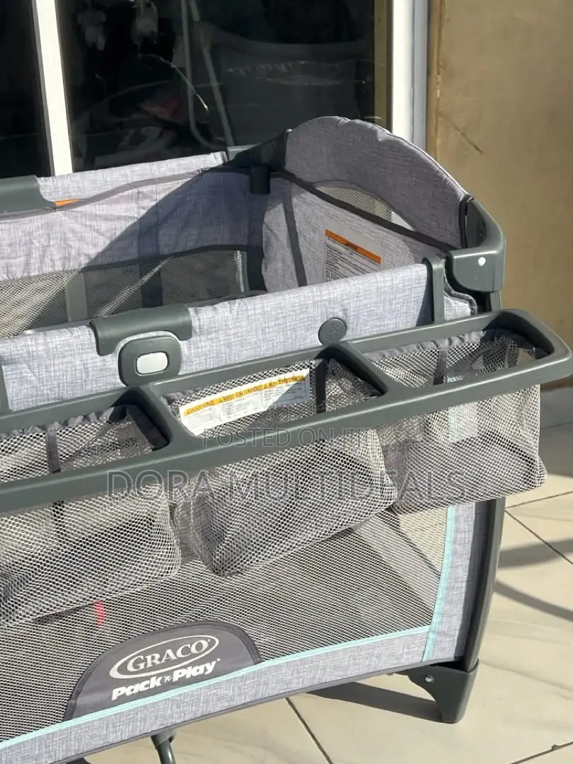 Graco Imported Cot With Storage Space and Mosquito Net