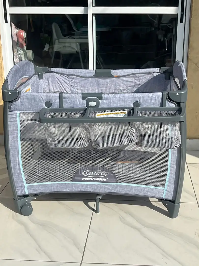 Graco Imported Cot With Storage Space and Mosquito Net
