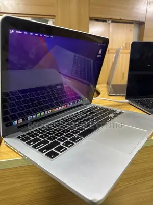 Laptop Apple MacBook Pro 2015 8GB Intel Core i5 SSD 256GB