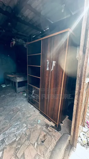 Clearly Strong and Beautiful 4 by 6 Wardrobe
