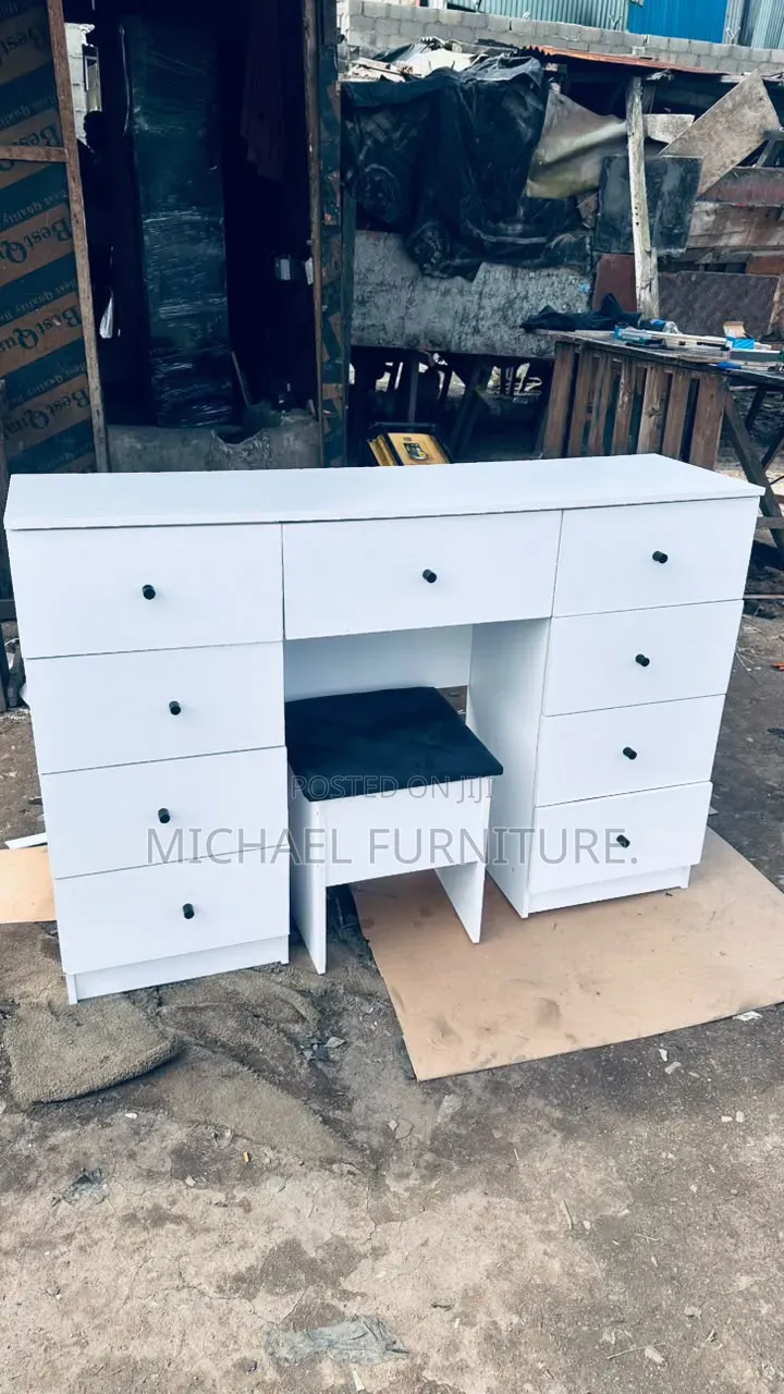 50inches Width Pure White Dressing Table