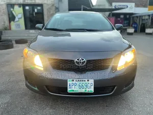 Toyota Corolla LE 4dr Sedan (1.8L 4cyl 4A) 2010 Gray