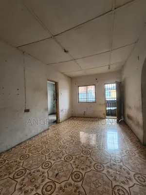 2bdrm Apartment in Ebute Metta for rent