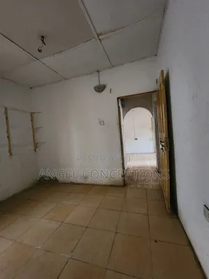2bdrm Apartment in Ebute Metta for rent