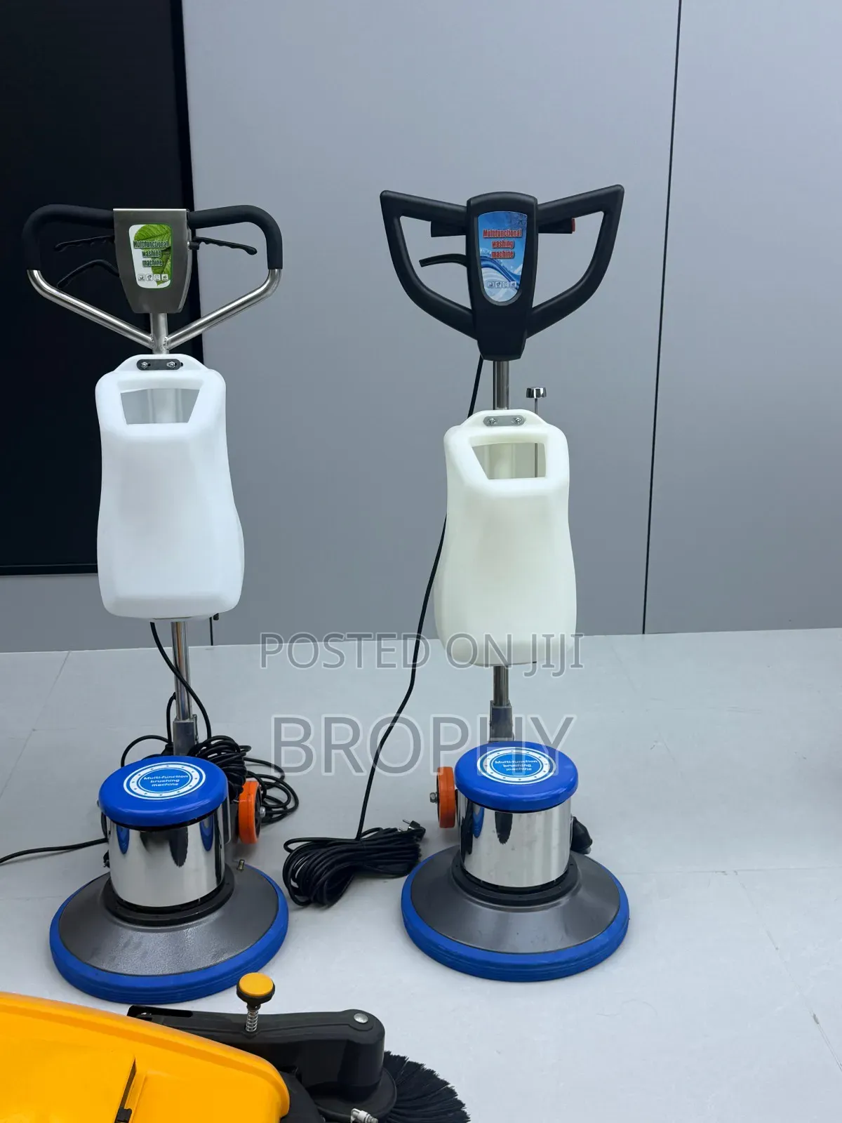 Strong and Durable Floor Scrubbing Machine