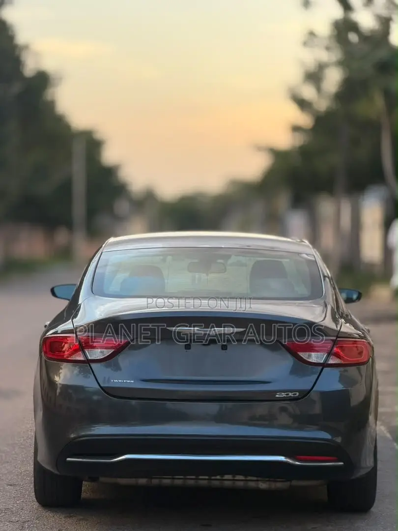 Chrysler 200 2016 Gray