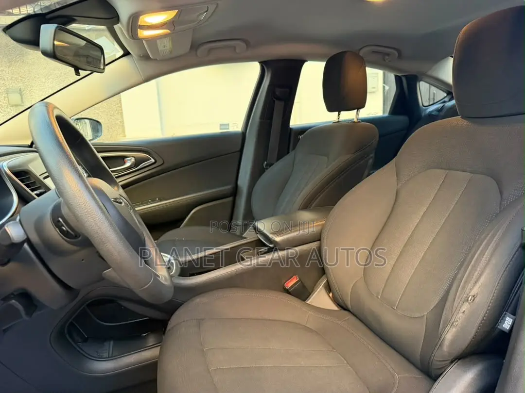 Chrysler 200 2016 Gray