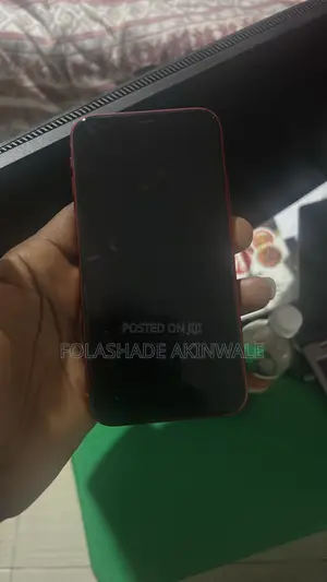 Apple iPhone 11 64 GB Red