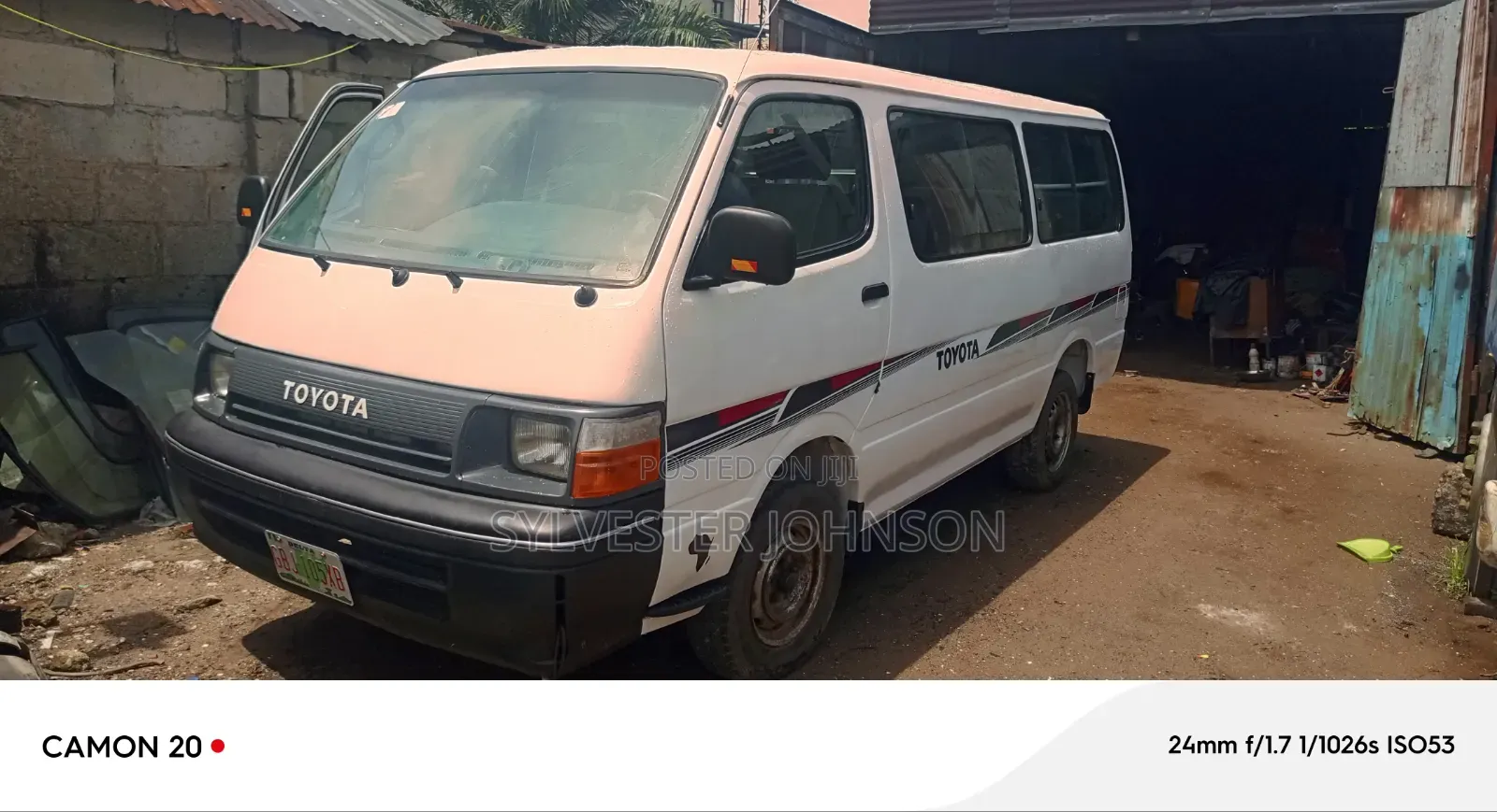 Toyota HiAce 2003 White