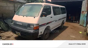 Toyota HiAce 2003 White