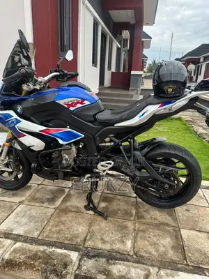 BMW S 1000 XR 2020 Blue