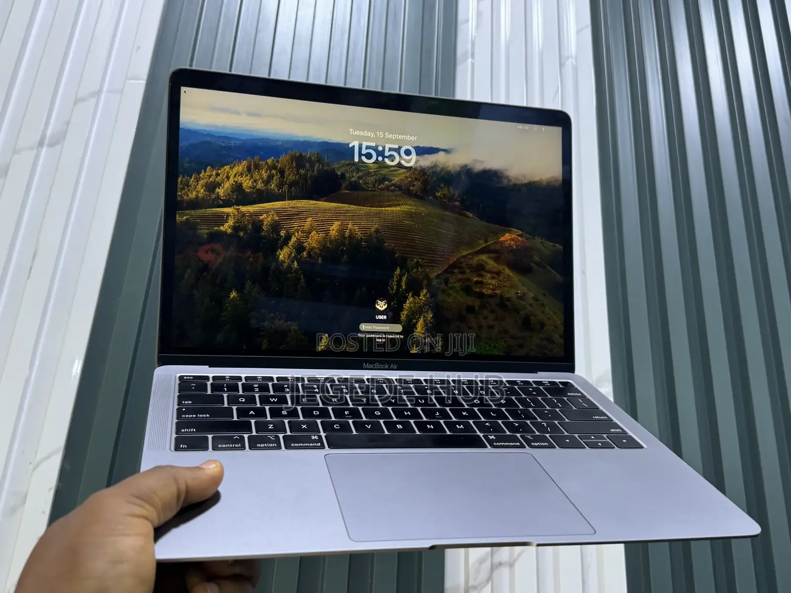 Laptop Apple MacBook Pro 2023 M3 Pro 18GB Apple M3 SSD 512GB