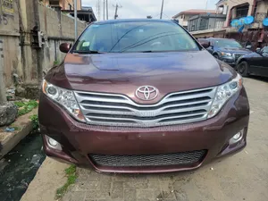 Toyota Venza 2010 Maroon