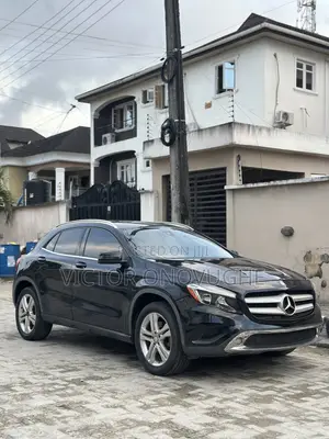 Mercedes-Benz GLA 250 2015 Black