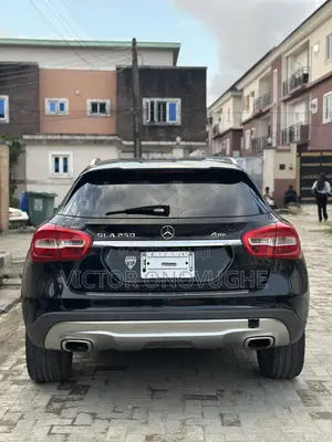 Mercedes-Benz GLA 250 2015 Black