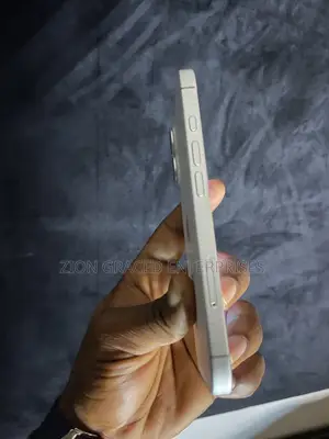 Apple iPhone 16 256 GB White