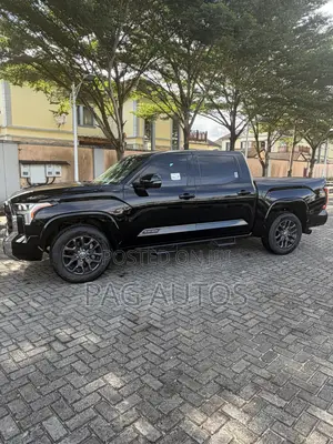 Toyota Tundra Platinum CrewMax 5.5' Bed 2023 Black