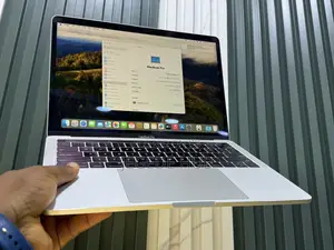Laptop Apple MacBook Pro 2018 8GB Intel Core i5 SSD 256GB