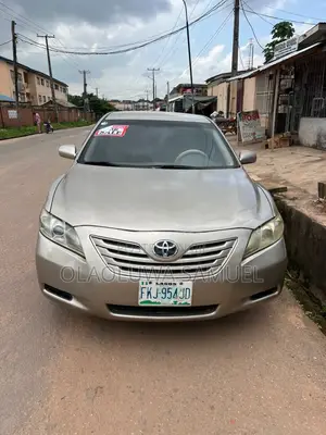 Toyota Camry 2008 Gold