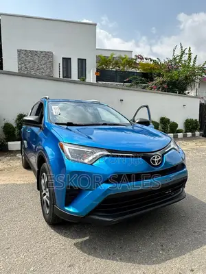 Toyota RAV4 2016 Blue