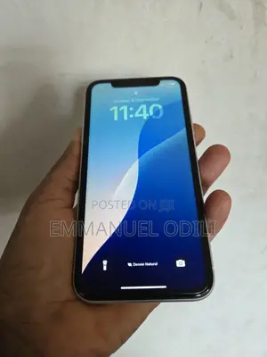 Apple iPhone XR 64 GB White