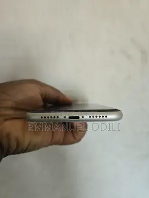 Apple iPhone XR 64 GB White