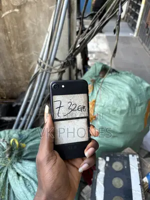 Apple iPhone 7 32 GB Black