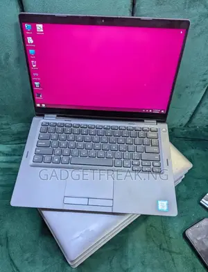 Laptop Dell Latitude 5300 2-in-1 8GB Intel Core i7 SSD 256GB