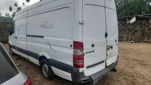 Mercedes-Benz Sprinter 2012 White