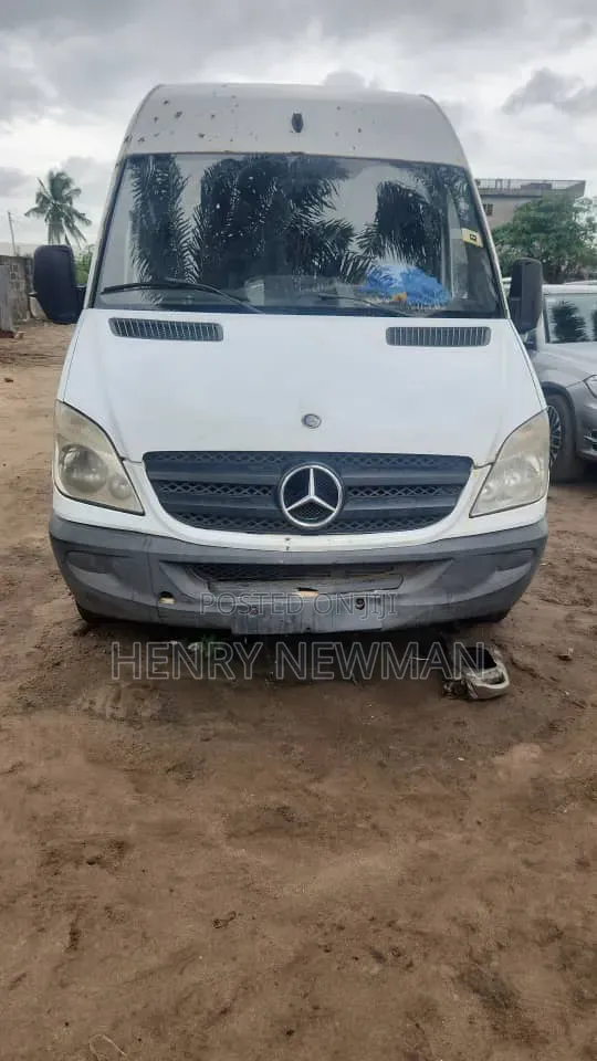 Mercedes-Benz Sprinter 2012 White