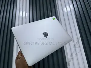 Laptop Apple MacBook Pro 2020 16GB Intel Core i5 SSD 1T