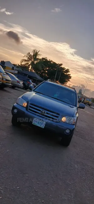 Toyota Highlander 2005 Blue